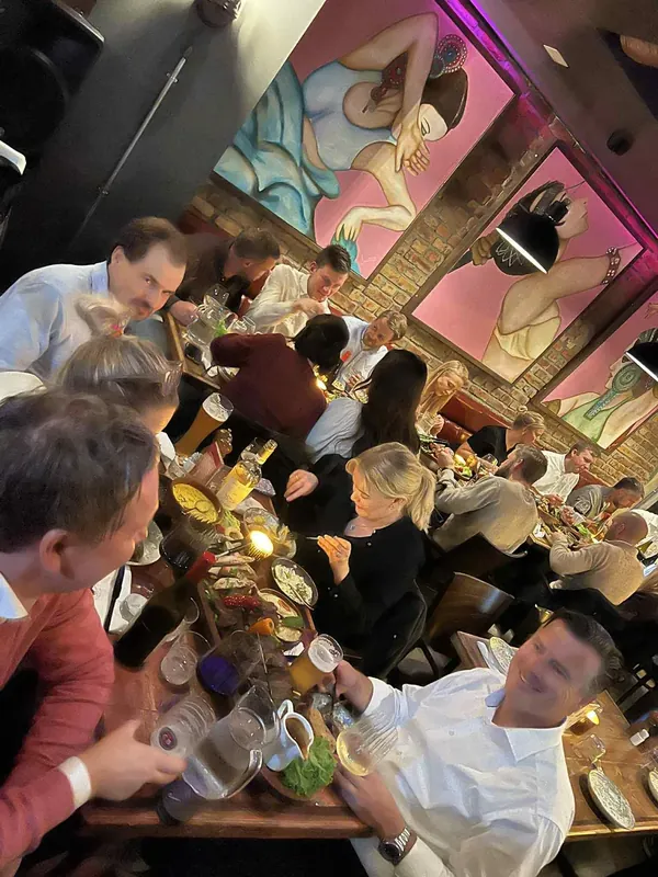 Feierliche Stimmung im Lokal
